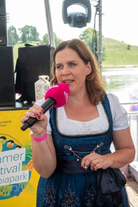 Muenchen, Eroeffnung des Sommerfestival im Olympiapark, Schirmherrin Buergermeisterin Verena Dietl, *** Munich, Opening of the Summer Festival in the Olympic Park, under the patronage of Mayor Verena Dietl,
