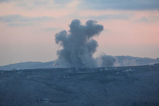Israeli forces continue attacking south Lebanon, violating ceasefire NABATIEH, LEBANON - JULY 31: Thick plumes of smoke rises from the area following the Israeli strike carried out despite the ceasefire and the framework agreement, in the town of Kfar Tebnit in Nabatieh, Lebanon on July 31, 2026. Ramiz Dallah Anadolu Nabatieh Lebanon. Editorial use only. Please get in touch for any other usage.  Copyright: x2026xAnadoluxRamizxDallahx