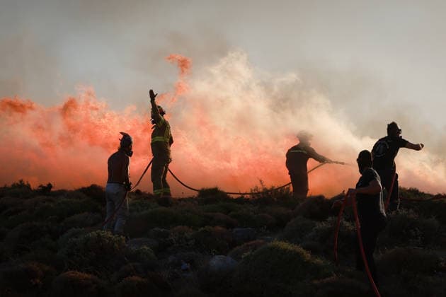 Wildfires continue in Rethymno region of Crete CRETE, GREECE - JULY 31: Firefighters battle a wildfire burning near the village of Drimiskos in the Rethymno region on the island of Crete, Greece, on July 31, 2026. Costas Baltas Anadolu Crete Greece. Editorial use only. Please get in touch for any other usage.  Copyright: x2026xAnadoluxCostasxBaltasx