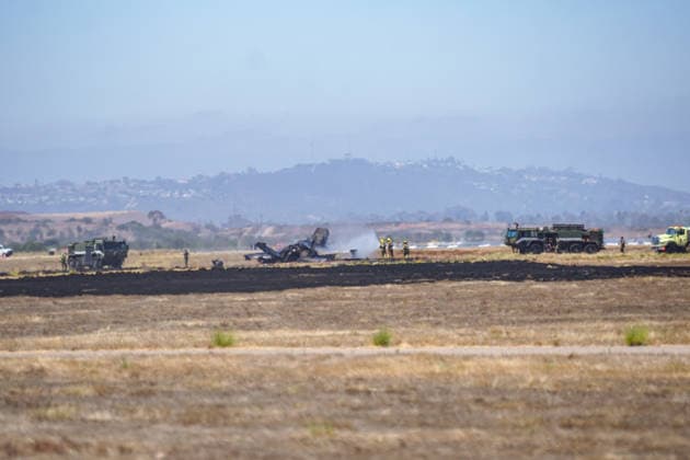 F-35 crashes near US air base in California SAN DIEGO, USA - JULY 31: An F-35B Lightning II assigned to Marine Aircraft Group 11 crashed at Marine Corps Air Station Miramar in San Diego, California, United States on July 31, 2026. The pilot, the sole occupant, ejected safely and was recovered after the aircraft went down around 10 a.m., igniting a small brush fire that was quickly contained by firefighting crews. The cause of the crash remains under investigation. Wai Lee Michael Ho Anadolu San diego United States. Editorial use only. Please get in touch for any other usage.  Copyright: x2026xAnadoluxWaixLeexMichaelxHox