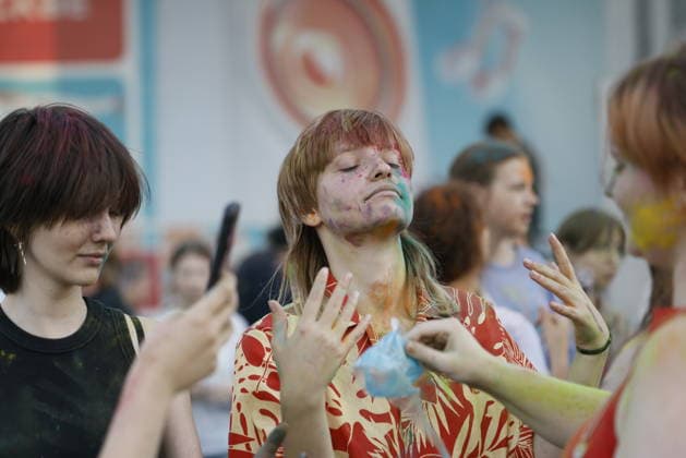 Holi Festival of Colors in Moscow, MOSCOW, RUSSIA - JULY 31: People throw colored powder into the air as they celebrate the Holi Festival of Colors in Moscow, Russia on July 31, 2026. The traditional Indian festival, which symbolizes the arrival of spring and the victory of good over evil, has become a popular entertainment event among locals, drawing thousands of participants who dance to music and cover each other in vibrant powders. Yulia Morozova Anadolu Moscow City Rusya. Editorial use only. Please get in touch for any other usage.  Copyright: x2026xAnadoluxYuliaxMorozovax