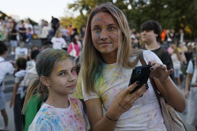 Holi Festival of Colors in Moscow, MOSCOW, RUSSIA - JULY 31: People throw colored powder into the air as they celebrate the Holi Festival of Colors in Moscow, Russia on July 31, 2026. The traditional Indian festival, which symbolizes the arrival of spring and the victory of good over evil, has become a popular entertainment event among locals, drawing thousands of participants who dance to music and cover each other in vibrant powders. Yulia Morozova Anadolu Moscow City Rusya. Editorial use only. Please get in touch for any other usage.  Copyright: x2026xAnadoluxYuliaxMorozovax