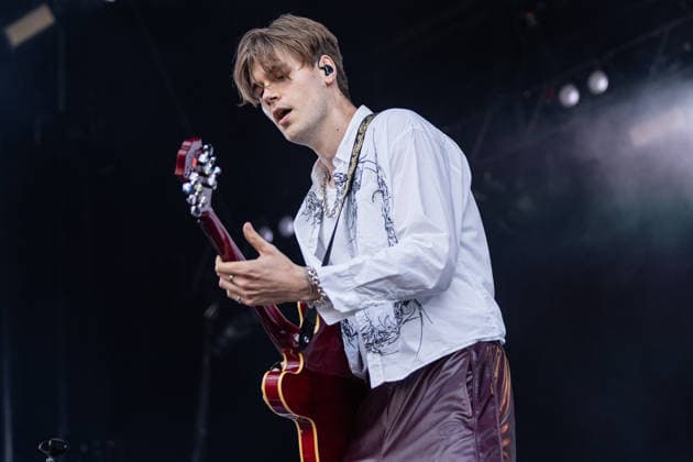 Green Juice Festival Bonn, 31.7.2026 Mathis Schröder von Raum27 -- Das Green Juice Festival in Bonn feiert 2026 seinen 18. Geburtstag. Vom kleinen Privatkonzert hat es sich inzwischen zu einer festen Größe im Bonner Veranstaltungskalender gemausert. Das Festival findet an zwei Tagen im Park von Bonn-Beuel-Vilich statt. Es gibt eine große Bühne, den 1Live-Sektor-Bus und eine Newcomer-Stage. Bonn Park Neu-Vilich NRW Deutschland *** Green Juice Festival Bonn, July 31, 2026 Mathis Schröder from Raum27 The Green Juice Festival in Bonn will celebrate its 18th anniversary in 2026. What started as a small private concert has since blossomed into a staple of Bonn’s event calendar. The festival takes place over two days in the park in Bonn Beu Copyright: xSebastianxDerixx
