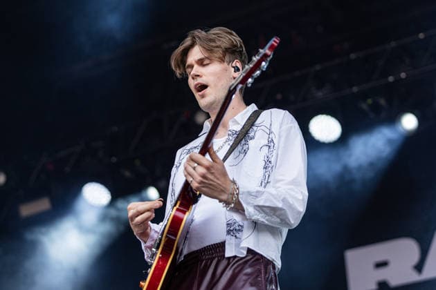 Green Juice Festival Bonn, 31.7.2026 Mathis Schröder von Raum27 -- Das Green Juice Festival in Bonn feiert 2026 seinen 18. Geburtstag. Vom kleinen Privatkonzert hat es sich inzwischen zu einer festen Größe im Bonner Veranstaltungskalender gemausert. Das Festival findet an zwei Tagen im Park von Bonn-Beuel-Vilich statt. Es gibt eine große Bühne, den 1Live-Sektor-Bus und eine Newcomer-Stage. Bonn Park Neu-Vilich NRW Deutschland *** Green Juice Festival Bonn, July 31, 2026 Mathis Schröder from Raum27 The Green Juice Festival in Bonn will celebrate its 18th anniversary in 2026. What started as a small private concert has since blossomed into a fixture on Bonn’s event calendar. The festival takes place over two days in the park in Bonn Be Copyright: xSebastianxDerixx