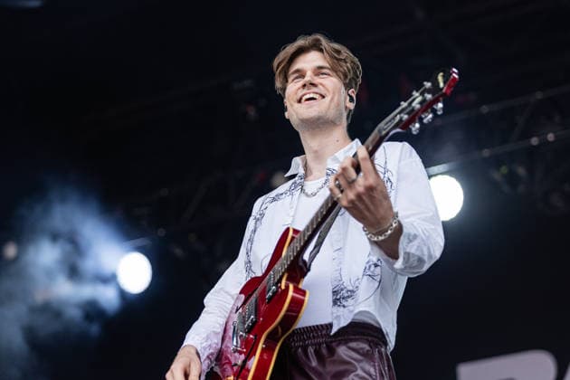 Green Juice Festival Bonn, 31.7.2026 Mathis Schröder von Raum27 -- Das Green Juice Festival in Bonn feiert 2026 seinen 18. Geburtstag. Vom kleinen Privatkonzert hat es sich inzwischen zu einer festen Größe im Bonner Veranstaltungskalender gemausert. Das Festival findet an zwei Tagen im Park von Bonn-Beuel-Vilich statt. Es gibt eine große Bühne, den 1Live-Sektor-Bus und eine Newcomer-Stage. Bonn Park Neu-Vilich NRW Deutschland *** Green Juice Festival Bonn, July 31, 2026 Mathis Schröder from Raum27 The Green Juice Festival in Bonn will celebrate its 18th anniversary in 2026. What started as a small private concert has since blossomed into a staple of Bonn’s event calendar. The festival takes place over two days in the park in Bonn Beu Copyright: xSebastianxDerixx