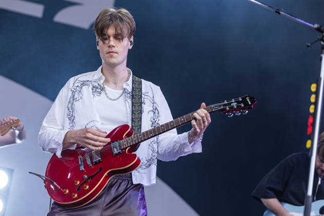 Green Juice Festival Bonn, 31.7.2026 Mathis Schröder von Raum27 -- Das Green Juice Festival in Bonn feiert 2026 seinen 18. Geburtstag. Vom kleinen Privatkonzert hat es sich inzwischen zu einer festen Größe im Bonner Veranstaltungskalender gemausert. Das Festival findet an zwei Tagen im Park von Bonn-Beuel-Vilich statt. Es gibt eine große Bühne, den 1Live-Sektor-Bus und eine Newcomer-Stage. Bonn Park Neu-Vilich NRW Deutschland *** Green Juice Festival Bonn, July 31, 2026 Mathis Schröder from Raum27 The Green Juice Festival in Bonn will celebrate its 18th anniversary in 2026. What started as a small private concert has since blossomed into a staple of Bonn’s event calendar. The festival takes place over two days in the park in Bonn Beu Copyright: xSebastianxDerixx