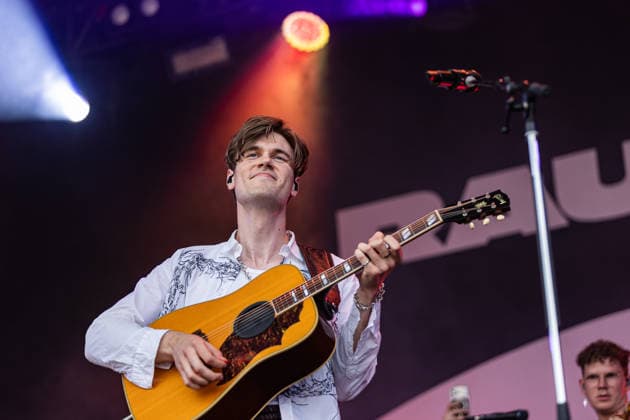 Green Juice Festival Bonn, 31.7.2026 Mathis Schröder von Raum27 -- Das Green Juice Festival in Bonn feiert 2026 seinen 18. Geburtstag. Vom kleinen Privatkonzert hat es sich inzwischen zu einer festen Größe im Bonner Veranstaltungskalender gemausert. Das Festival findet an zwei Tagen im Park von Bonn-Beuel-Vilich statt. Es gibt eine große Bühne, den 1Live-Sektor-Bus und eine Newcomer-Stage. Bonn Park Neu-Vilich NRW Deutschland *** Green Juice Festival Bonn, July 31, 2026 Mathis Schröder from Raum27 The Green Juice Festival in Bonn will celebrate its 18th anniversary in 2026. What started as a small private concert has since blossomed into a fixture on Bonn’s event calendar. The festival takes place over two days in the park in Bonn Be Copyright: xSebastianxDerixx