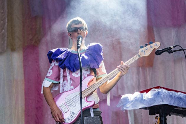 Green Juice Festival Bonn, 31.7.2026 Johann Bonitz von Blond -- Das Green Juice Festival in Bonn feiert 2026 seinen 18. Geburtstag. Vom kleinen Privatkonzert hat es sich inzwischen zu einer festen Größe im Bonner Veranstaltungskalender gemausert. Das Festival findet an zwei Tagen im Park von Bonn-Beuel-Vilich statt. Es gibt eine große Bühne, den 1Live-Sektor-Bus und eine Newcomer-Stage. Bonn Park Neu-Vilich NRW Deutschland *** Green Juice Festival Bonn, July 31, 2026, Johann Bonitz von Blond The Green Juice Festival in Bonn will celebrate its 18th anniversary in 2026. What started as a small private concert has since blossomed into a staple of Bonn’s event calendar. The festival takes place over two days in the park in Bonn Beuel Vili Copyright: xSebastianxDerixx