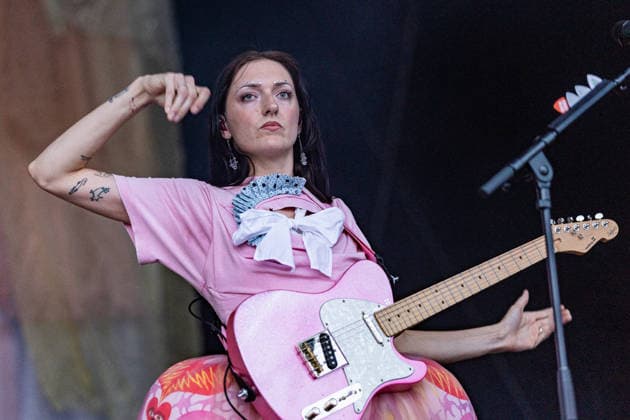 Green Juice Festival Bonn, 31.7.2026 Nina Kummer von Blond -- Das Green Juice Festival in Bonn feiert 2026 seinen 18. Geburtstag. Vom kleinen Privatkonzert hat es sich inzwischen zu einer festen Größe im Bonner Veranstaltungskalender gemausert. Das Festival findet an zwei Tagen im Park von Bonn-Beuel-Vilich statt. Es gibt eine große Bühne, den 1Live-Sektor-Bus und eine Newcomer-Stage. Bonn Park Neu-Vilich NRW Deutschland *** Green Juice Festival Bonn, July 31, 2026 Nina Kummer from Blond The Green Juice Festival in Bonn will celebrate its 18th anniversary in 2026. What started as a small private concert has since blossomed into a staple of Bonn’s event calendar. The festival takes place over two days in the park in Bonn Beuel Vilich. Copyright: xSebastianxDerixx