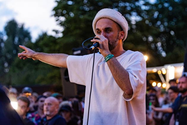 Green Juice Festival Bonn, 31.7.2026 Unangekündigtes Pop-Up-Konzert von OK Kid -- Das Green Juice Festival in Bonn feiert 2026 seinen 18. Geburtstag. Vom kleinen Privatkonzert hat es sich inzwischen zu einer festen Größe im Bonner Veranstaltungskalender gemausert. Das Festival findet an zwei Tagen im Park von Bonn-Beuel-Vilich statt. Es gibt eine große Bühne, den 1Live-Sektor-Bus und eine Newcomer-Stage. Bonn Park Neu-Vilich NRW Deutschland *** Green Juice Festival Bonn, July 31, 2026 Unannounced pop-up concert by OK Kid The Green Juice Festival in Bonn will celebrate its 18th anniversary in 2026. What started as a small private concert has since grown into a staple of Bonn’s event calendar. The festival takes place over two days in Copyright: xSebastianxDerixx