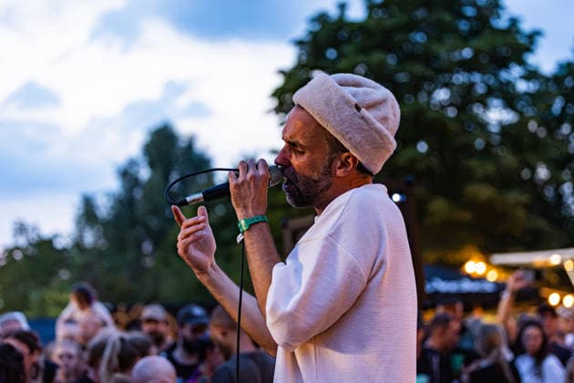 Green Juice Festival Bonn, 31.7.2026 Unangekündigtes Pop-Up-Konzert von OK Kid -- Das Green Juice Festival in Bonn feiert 2026 seinen 18. Geburtstag. Vom kleinen Privatkonzert hat es sich inzwischen zu einer festen Größe im Bonner Veranstaltungskalender gemausert. Das Festival findet an zwei Tagen im Park von Bonn-Beuel-Vilich statt. Es gibt eine große Bühne, den 1Live-Sektor-Bus und eine Newcomer-Stage. Bonn Park Neu-Vilich NRW Deutschland *** Green Juice Festival Bonn, July 31, 2026 Unannounced pop-up concert by OK Kid The Green Juice Festival in Bonn will celebrate its 18th anniversary in 2026. What started as a small private concert has since grown into a staple of Bonn’s event calendar. The festival takes place over two days in Copyright: xSebastianxDerixx