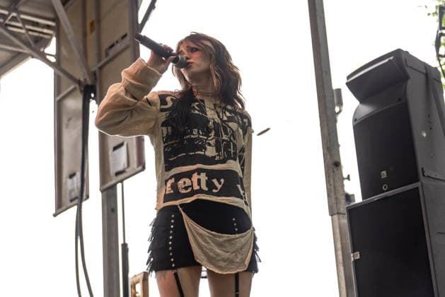 July 31, 2026, Chicago, Illinois, USA: Musician ELLA BOH during the Lollapalooza Music Festival at Grant Park in Chicago, Illinois Chicago USA  - ZUMAs135 20260731_zap_s135_010 Copyright: xDanielxDeSloverx