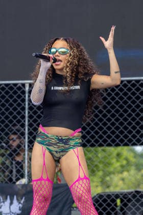 July 31, 2026, Chicago, Illinois, USA: JADAGRACE of PartyOf2 during the Lollapalooza Music Festival at Grant Park in Chicago, Illinois Chicago USA  - ZUMAs135 20260731_zap_s135_028 Copyright: xDanielxDeSloverx
