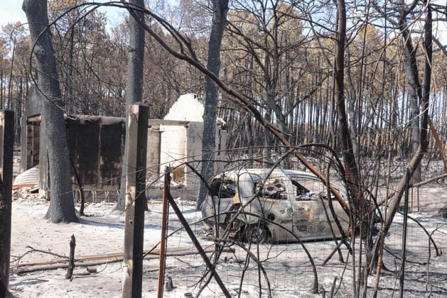 Fires in Gironde: One of the many homes destroyed on Avenue du Bassin d Arcachon in Le Porge, Gironde, on July 31, 2026. Jean Marc LHOMER, Bestimage France  Copyright: xJean-MarcxLhomerx xBestimagexJean-MarcxLhomerx xBestimagex