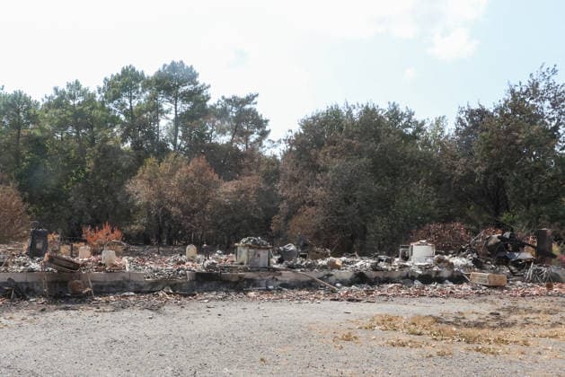 Fires in Gironde: One of the many homes destroyed on Avenue des Lacs in Le Porge, Gironde, on July 31, 2026. Jean Marc LHOMER, Bestimage France  Copyright: xJean-MarcxLhomerx xBestimagexJean-MarcxLhomerx xBestimagex