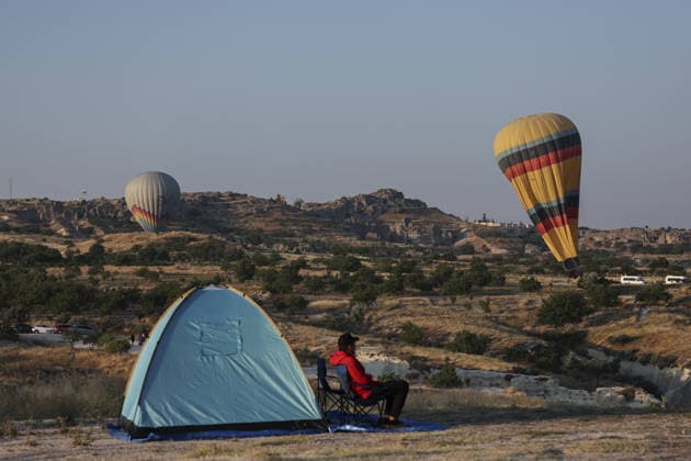 7th Cappadocia Balloon Festival NEVSEHIR, TURKIYE - AUGUST 01: Figure-shaped hot air balloons float above Cappadocia s fairy chimneys during the seventh Cappadocia Balloon Festival, on August 01, 2026 in Nevsehir, Turkiye. Organized by the Ministry of Culture and Tourism, the festival features 30 specially designed balloons brought from Turkiye and several other countries. During sunrise demonstration flights over Goreme, balloons shaped like hearts, owls, parrots, rockets and the Earth attracted the attention of local and international visitors. Osmancan Gurdogan Anadolu Nevsehir Turkey. Editorial use only. Please get in touch for any other usage.  Copyright: x2026xAnadoluxOsmancanxGurdoganx