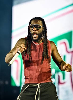 Headliner Burna Boy performing on the Main Stage at Reggaeland Festival Day 1 at the National Bowl, Milton Keynes on 31st July 2026 Headliner Burna Boy performing on the Main Stage at Reggaeland Festival Day 1 at the National Bowl, Milton Keynes on 31st July 2026, Credit:Laura Rose Avalon  Copyright: xLauraxRosex xAvalonx 1120045420