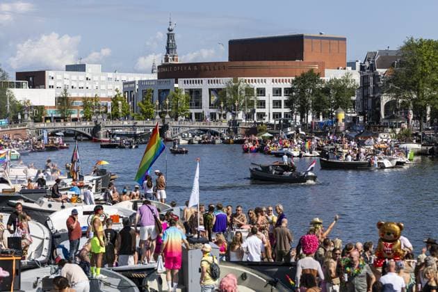 AMSTERDAM - Overview of the Amstel during the Canal Parade. The boat parade is traditionally part of the Pride celebrations in the capital. REMKO DE WAAL ANP netherlands out - belgium out  Copyright: xx x564679687x originalFilename: 564679687.jpg