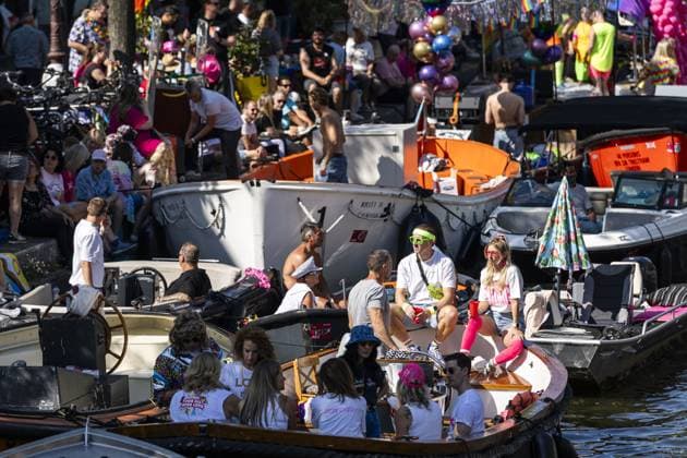 AMSTERDAM - Participants in the Canal Parade. The boat parade is traditionally part of the Pride celebrations in the capital. REMKO DE WAAL ANP netherlands out - belgium out  Copyright: xx x564679811x originalFilename: 564679811.jpg