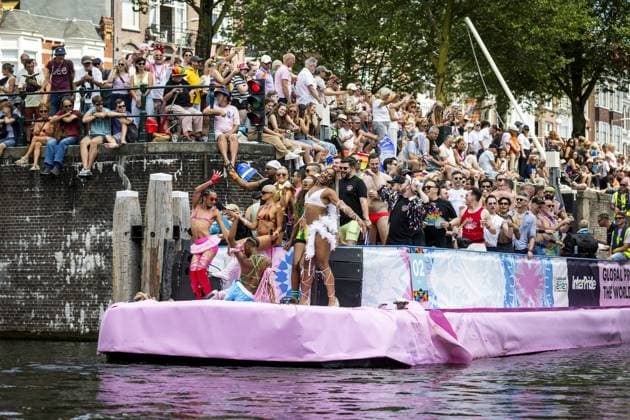 AMSTERDAM - Participants in the Canal Parade. The boat parade is traditionally part of the Pride celebrations in the capital. SEM VAN DER WAL ANP netherlands out - belgium out  Copyright: xx x564680947x originalFilename: 564680947.jpg
