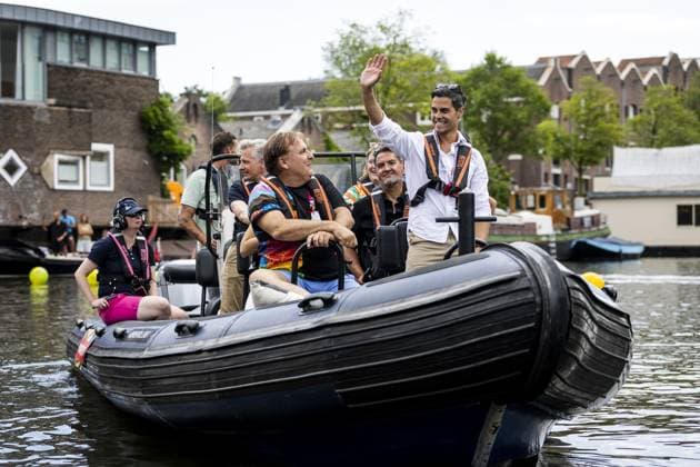 AMSTERDAM - Prime Minister Rob Jetten during the Canal Parade. The boat parade is traditionally part of the Pride celebrations in the capital. SEM VAN DER WAL ANP netherlands out - belgium out  Copyright: xx x564681522x originalFilename: 564681522.jpg