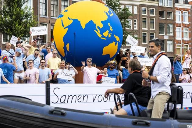 AMSTERDAM - Prime Minister Rob Jetten during the Canal Parade. The boat parade is traditionally part of the Pride celebrations in the capital. SEM VAN DER WAL ANP netherlands out - belgium out  Copyright: xx x564681629x originalFilename: 564681629.jpg
