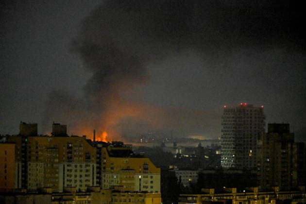 A plume of thick black smoke rises from a fire caused by the impact of an overnight Russian missile attack, Kyiv, Ukraine, August 1, 2026. (Photo by Yevhen Kotenko Ukrinform) Russian troops strike Kyiv with ballistic missiles again  Copyright: xEVGEN_KOTENKOx