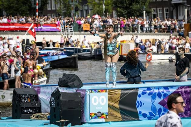 AMSTERDAM - Participants in the Canal Parade. The boat parade is traditionally part of the Pride celebrations in the capital. REMKO DE WAAL ANP netherlands out - belgium out  Copyright: xx x564682160x originalFilename: 564682160.jpg