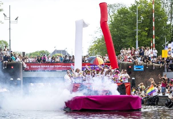 AMSTERDAM - Participants in the Canal Parade. The boat parade is traditionally part of the Pride celebrations in the capital. SEM VAN DER WAL ANP netherlands out - belgium out  Copyright: xx x564682209x originalFilename: 564682209.jpg