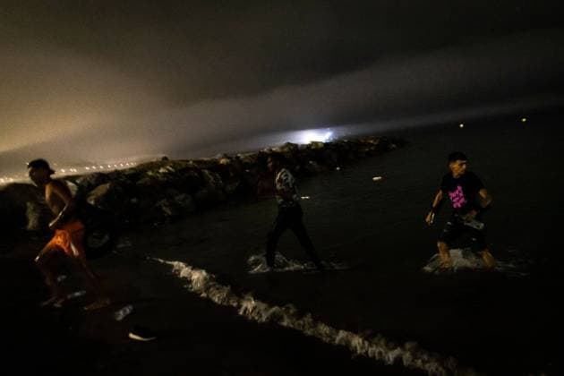 Migrant crossings continue at the Tarajal border during early morning hours CEUTA, SPAIN - AUGUST 1, 2026: The arrival of migrants across the Tarajal border continues during the early hours of Saturday morning in Ceuta. Authorities maintain security and monitoring devices at the border crossing amid the ongoing influx. Ceuta Spain Copyright: x xSamuelxVegax xJNAxPressx