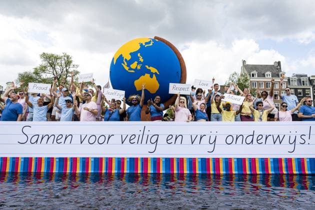 AMSTERDAM - Participants in the Canal Parade. The boat parade is traditionally part of the Pride celebrations in the capital. SEM VAN DER WAL ANP netherlands out - belgium out  Copyright: xx x564682379x originalFilename: 564682379.jpg