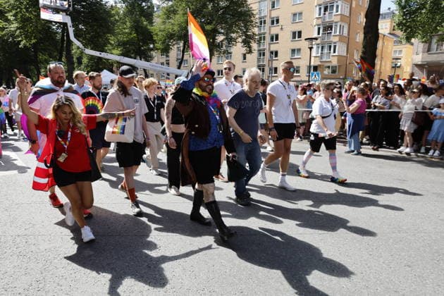 STOCKHOLM, SVERIGE 20260801 Stockholm Prides ordförande Tasso Stafilidis i prideparaden som gar fran Norr Mälarstrand till Slussen under arets Stockholm Pride STOCKHOLM SVERIGE x11700x *** STOCKHOLM, SWEDEN 20260801 Tasso Stafilidis, chair of Stockholm Pride, at the Pride parade, which runs from Norr Mälarstrand to Slussen during this year’s Stockholm Pride STOCKHOLM SWEDEN x11700x  Copyright: xMagnusxGrimstedt TTx STOCKHOLM PRIDE K_MHXIvRRag