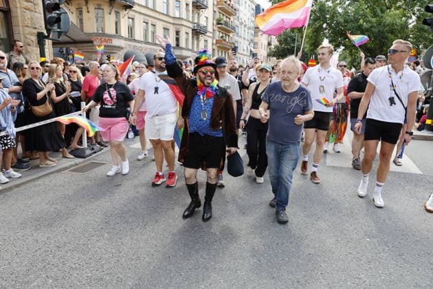 STOCKHOLM, SVERIGE 20260801 Stockholm Prides ordförande Tasso Stafilidis i prideparaden som gar fran Norr Mälarstrand till Slussen under arets Stockholm Pride STOCKHOLM SVERIGE x11700x *** STOCKHOLM, SWEDEN 20260801 Tasso Stafilidis, chair of Stockholm Pride, at the Pride parade, which runs from Norr Mälarstrand to Slussen during this year’s Stockholm Pride STOCKHOLM SWEDEN x11700x  Copyright: xMagnusxGrimstedt TTx STOCKHOLM PRIDE JaKdujEtP-s