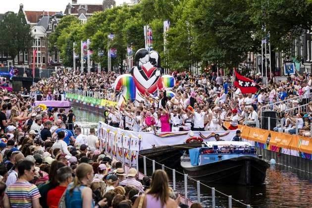 AMSTERDAM - Participants and spectators during the Canal Parade. The boat parade is traditionally part of the Pride celebrations in the capital. REMKO DE WAAL ANP netherlands out - belgium out  Copyright: xx x564683448x originalFilename: 564683448.jpg
