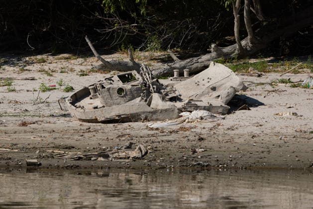 Batina 010826. Historically low water level of the Danube has revealed the remains of old cars, ships and weapons in its riverbed. Photo: Marin Franov CROPIX Copyright: xxMarinxFranovx batina_vodostaj1-010826