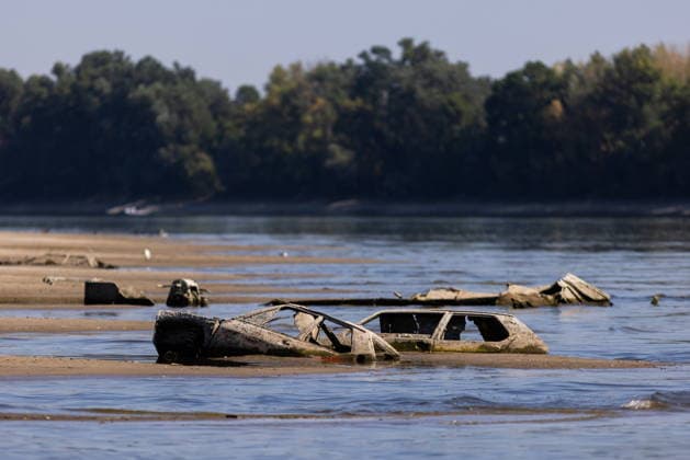 Batina 010826. Historically low water level of the Danube has revealed the remains of old cars, ships and weapons in its riverbed. Photo: Marin Franov CROPIX Copyright: xxMarinxFranovx batina_vodostaj11-010826