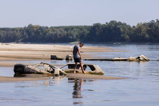 Batina 010826. Historically low water level of the Danube has revealed the remains of old cars, ships and weapons in its riverbed. Photo: Marin Franov CROPIX Copyright: xxMarinxFranovx batina_vodostaj15-010826