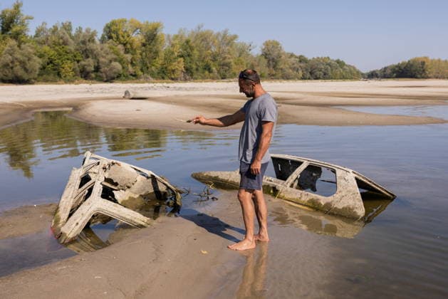 Batina 010826. Historically low water level of the Danube has revealed the remains of old cars, ships and weapons in its riverbed. Photo: Marin Franov CROPIX Copyright: xxMarinxFranovx batina_vodostaj23-010826