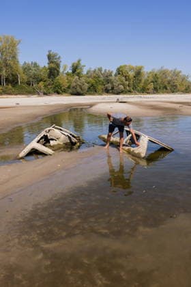 Batina 010826. Historically low water level of the Danube has revealed the remains of old cars, ships and weapons in its riverbed. Photo: Marin Franov CROPIX Copyright: xxMarinxFranovx batina_vodostaj30-010826