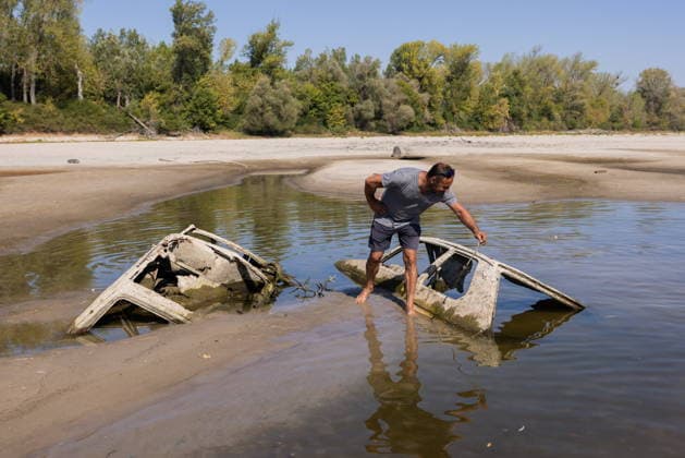 Batina 010826. Historically low water level of the Danube has revealed the remains of old cars, ships and weapons in its riverbed. Photo: Marin Franov CROPIX Copyright: xxMarinxFranovx batina_vodostaj31-010826