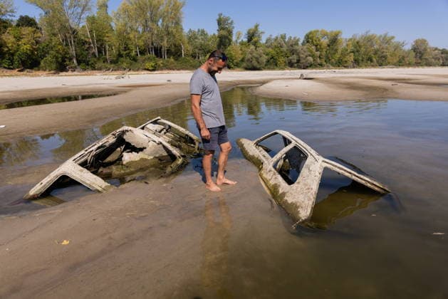 Batina 010826. Historically low water level of the Danube has revealed the remains of old cars, ships and weapons in its riverbed. Photo: Marin Franov CROPIX Copyright: xxMarinxFranovx batina_vodostaj36-010826