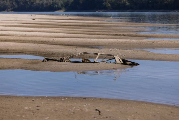Batina 010826. Historically low water level of the Danube has revealed the remains of old cars, ships and weapons in its riverbed. Photo: Marin Franov CROPIX Copyright: xxMarinxFranovx batina_vodostaj42-010826