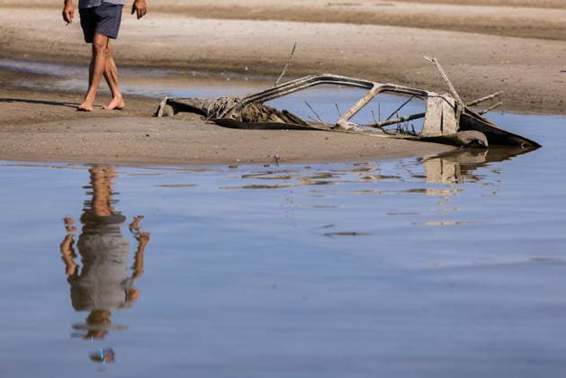 Batina 010826. Historically low water level of the Danube has revealed the remains of old cars, ships and weapons in its riverbed. Photo: Marin Franov CROPIX Copyright: xxMarinxFranovx batina_vodostaj50-010826
