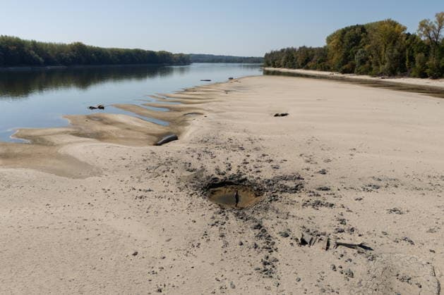 Batina 010826. Historically low water level of the Danube has revealed the remains of old cars, ships and weapons in its riverbed. In photo: craters made by recently destroyed bombs. Photo: Marin Franov CROPIX Copyright: xxMarinxFranovx batina_vodostaj57-010826