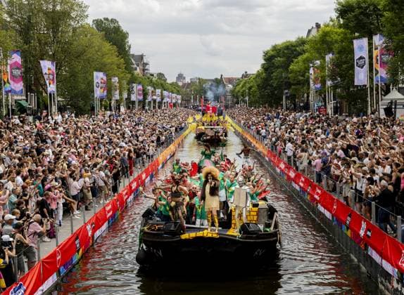 AMSTERDAM - The boat parade during the Canal Parade. The parade is traditionally part of the Pride celebrations in the capital. REMKO DE WAAL ANP netherlands out - belgium out  Copyright: xx x564689603x originalFilename: 564689603.jpg