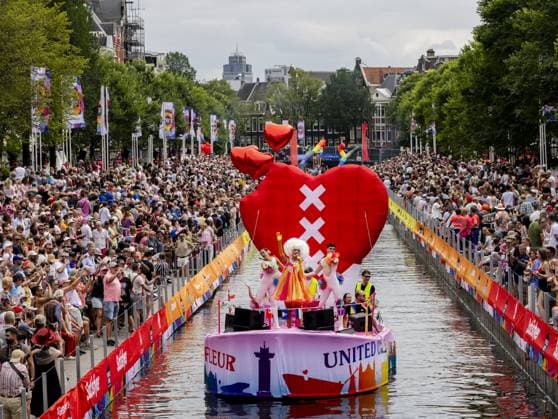 AMSTERDAM - The boat parade during the Canal Parade. The parade is traditionally part of the Pride celebrations in the capital. REMKO DE WAAL ANP netherlands out - belgium out  Copyright: xx x564689610x originalFilename: 564689610.jpg