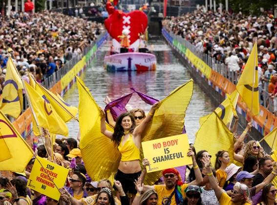 AMSTERDAM - The boat parade during the Canal Parade. The parade is traditionally part of the Pride celebrations in the capital. REMKO DE WAAL ANP netherlands out - belgium out  Copyright: xx x564689615x originalFilename: 564689615.jpg