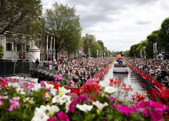 AMSTERDAM - The boat parade during the Canal Parade. The parade is traditionally part of the Pride celebrations in the capital. REMKO DE WAAL ANP netherlands out - belgium out  Copyright: xx x564690321x originalFilename: 564690321.jpg