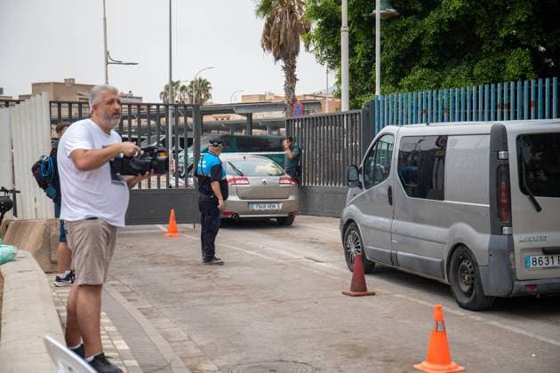 August 1, 2026, Melilla, Spain: MELILLA, SPAIN Ã¢â‚¬ AUGUST 1, 2026: The Beni Enzar border crossing between Spain and Morocco reopened gradually on Friday morning after remaining closed following recent migrant crossing attempts. Under a coordinated plan agreed by the Spanish and Moroccan authorities, access is being restored progressively to ease congestion affecting more than 2,000 vehicles taking part in Operation Crossing the Strait (OPE) 2026, which have been waiting to cross since Thursday, while additional ferry services continue to arrive in Melilla. Hundreds of pedestrians also remain queued at the border crossing, waiting to enter Morocco on foot. The operation allows groups of around 20 vehicles to enter the border crossing at  - ZUMAq101 20260801_zna_q101_157 Copyright: xMohaxBelkasenx