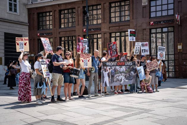 Animal rights activists stage vegan awareness protest in Vienna Animal rights activists hold banners and placards during a vegan awareness protest in central Vienna, Austria, on August 1, 2026. Demonstrators called for an end to animal exploitation and promoted plant-based living. Vienna Vienna Austria Copyright: xxFikretxOzgurx